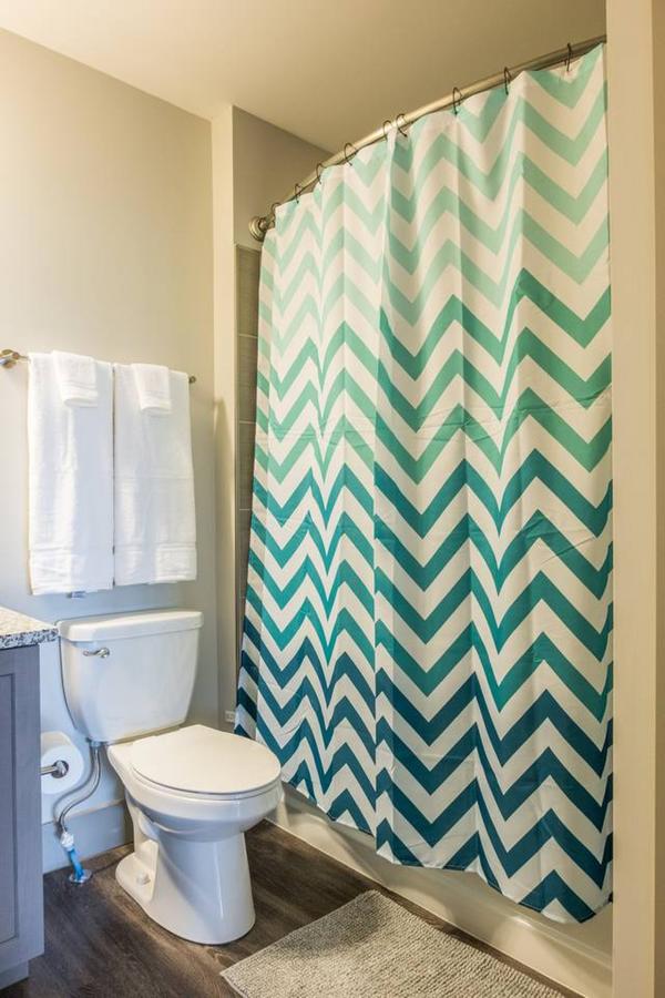 Vibrant Downtown 2br - Balcony + Parking + Gym - thumb 16