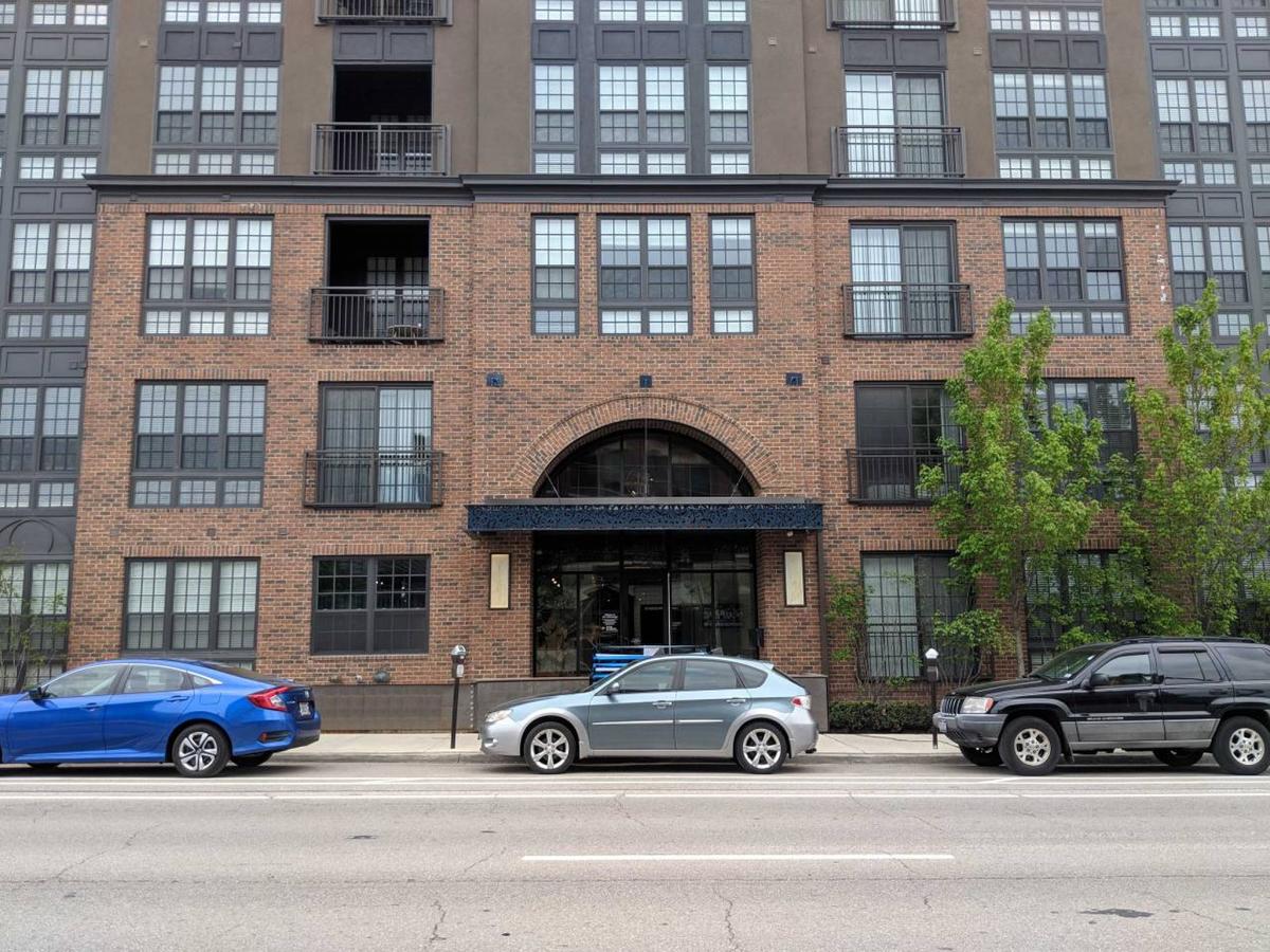 Vibrant Downtown 2br - Balcony + Parking + Gym - thumb 20