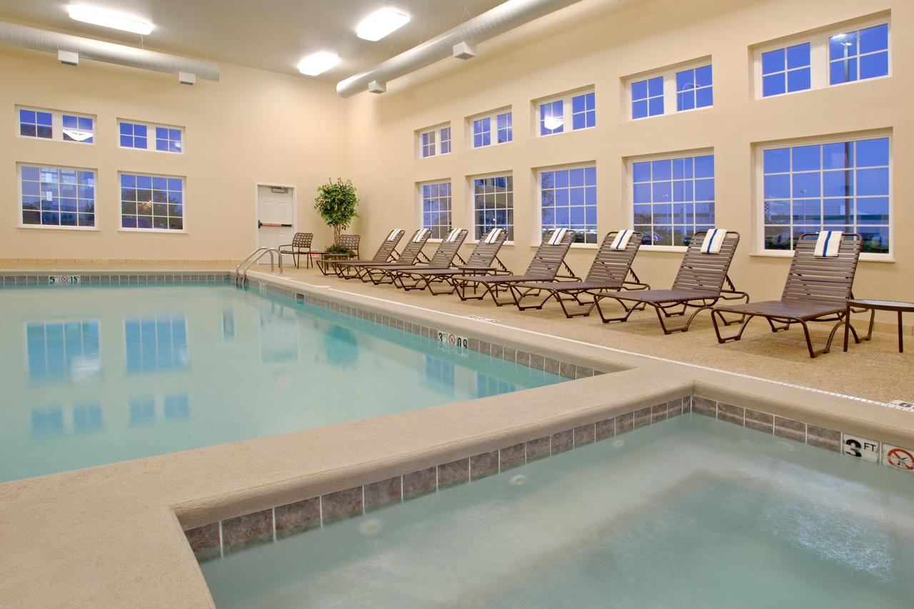 Candlewood Suites Polaris - thumb 14