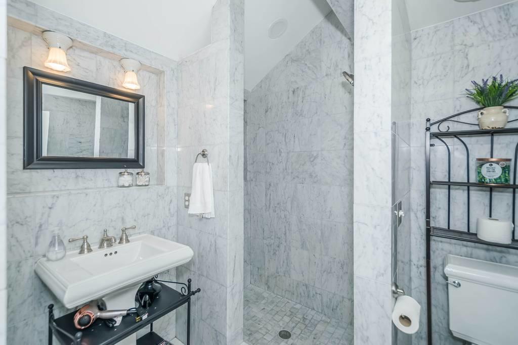 1027 Celestial Street - thumb 6