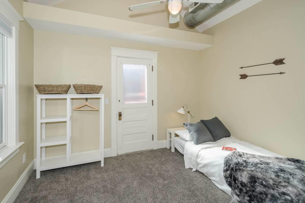 1027 Celestial Street - thumb 11