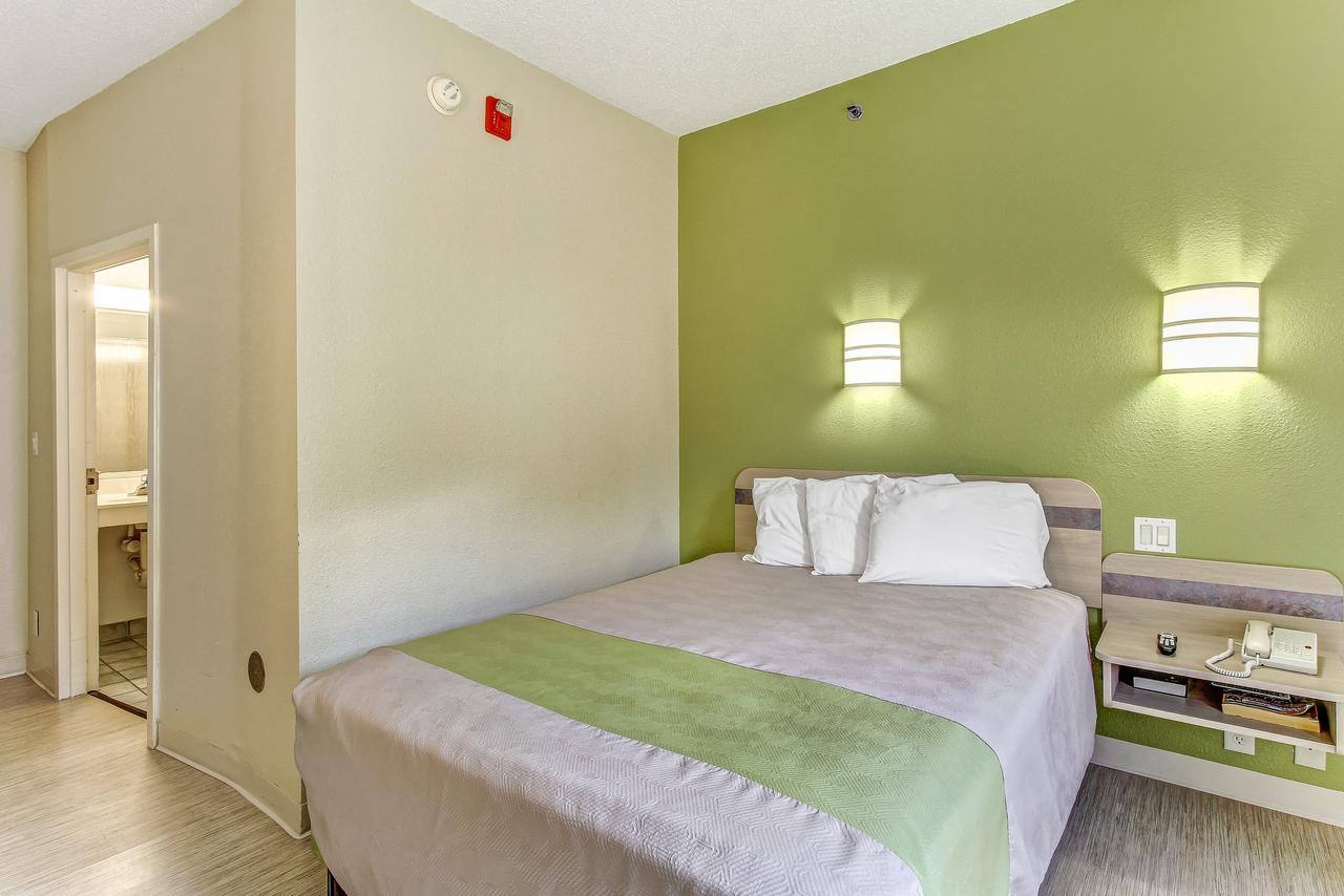 Motel 6 Cleveland - Medina - thumb 7