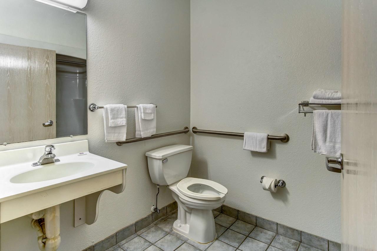Motel 6 Cleveland - Medina - thumb 32