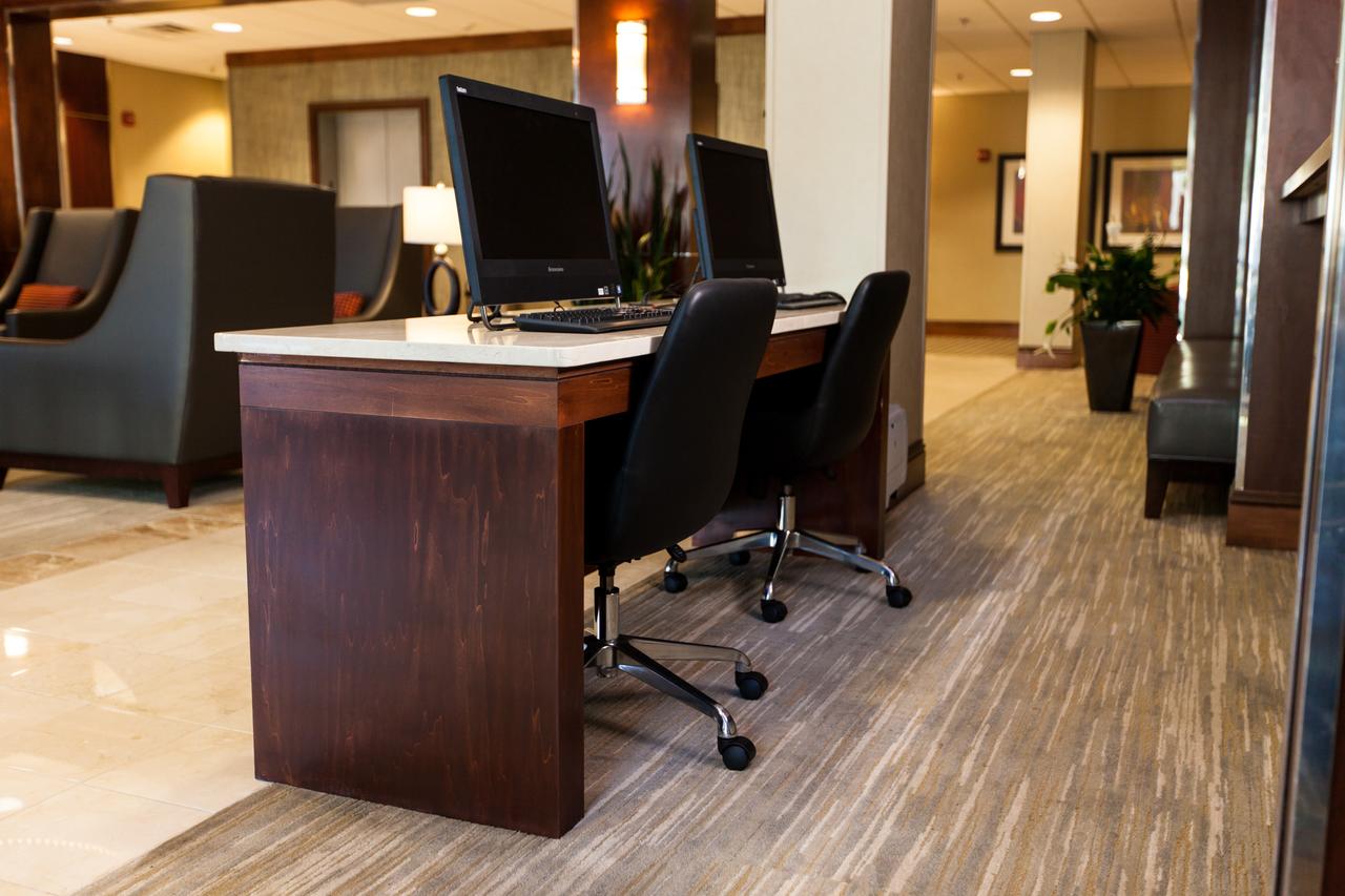 Doubletree By Hilton Newark - thumb 11