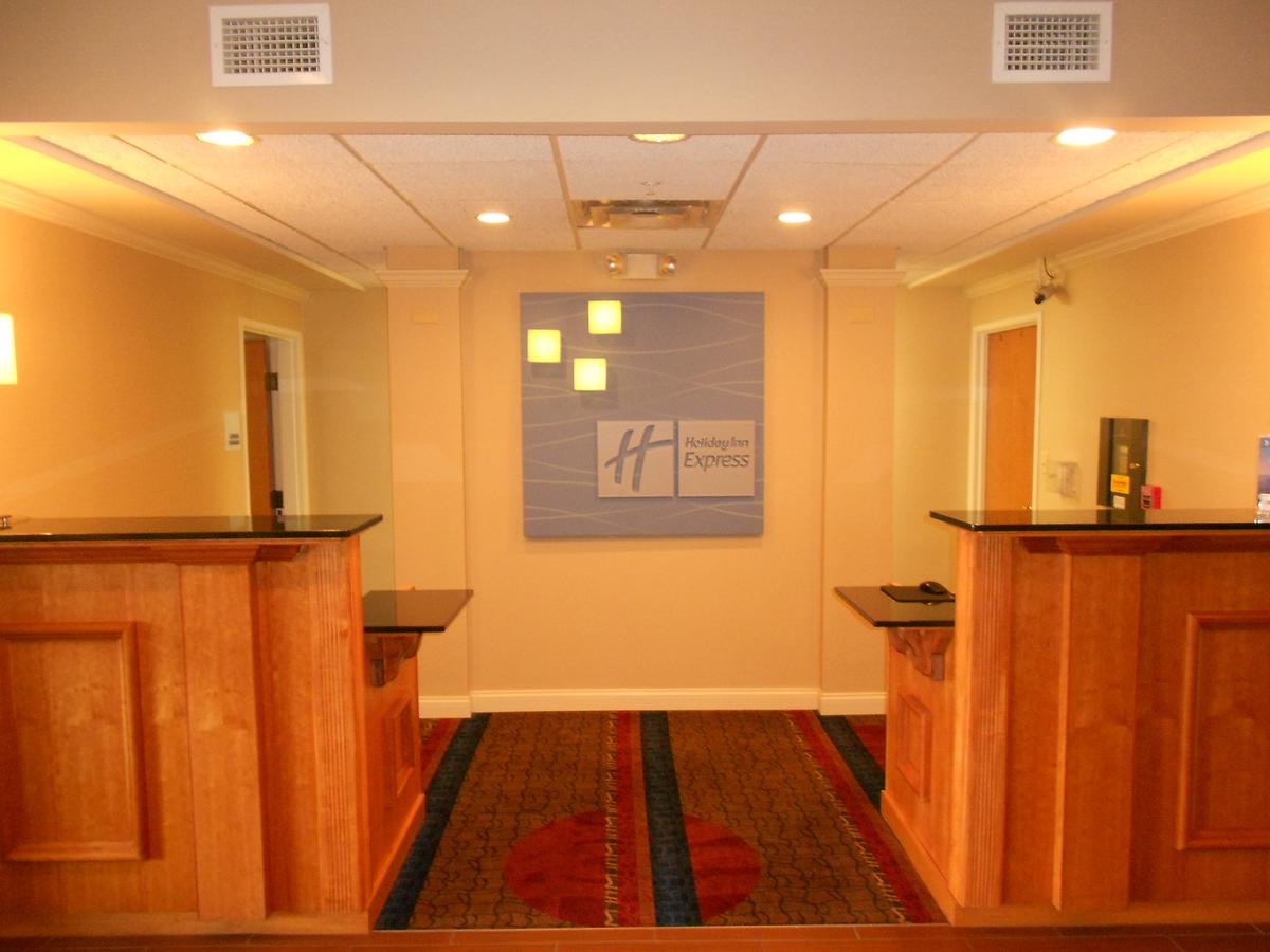Holiday Inn Express Hotel & Suites Lancaster - thumb 28