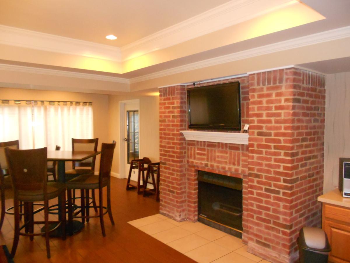 Holiday Inn Express Hotel & Suites Lancaster - thumb 18
