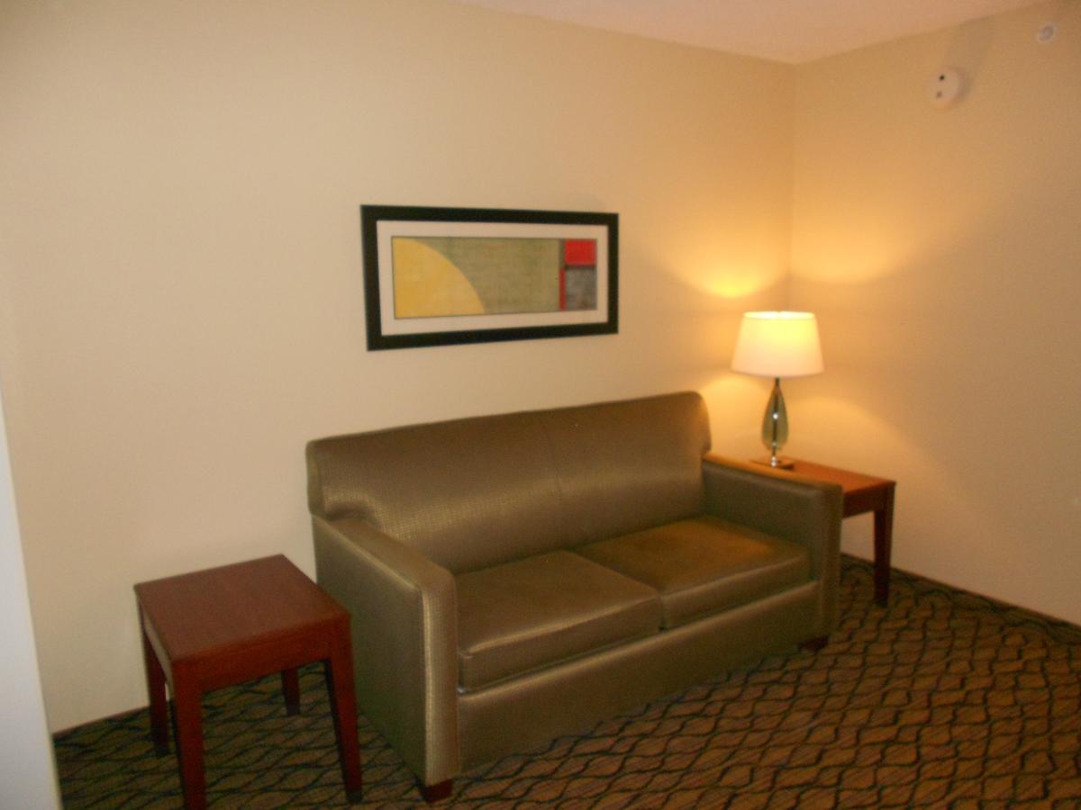 Holiday Inn Express Hotel & Suites Lancaster - thumb 35