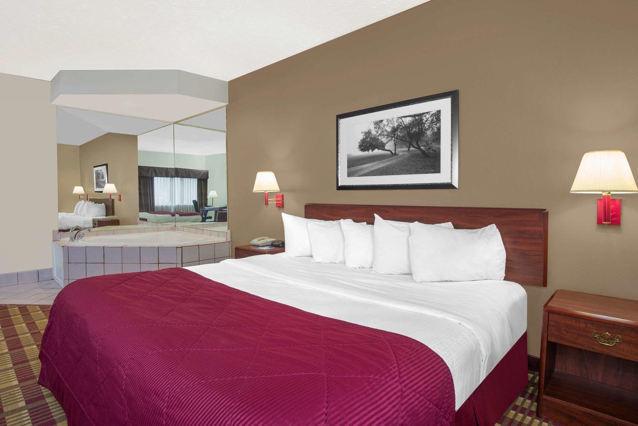 Baymont By Wyndham Boston Heights/Hudson - thumb 32