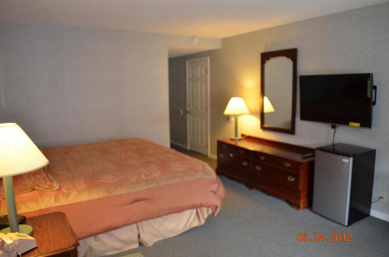 Surrey Inn - thumb 1