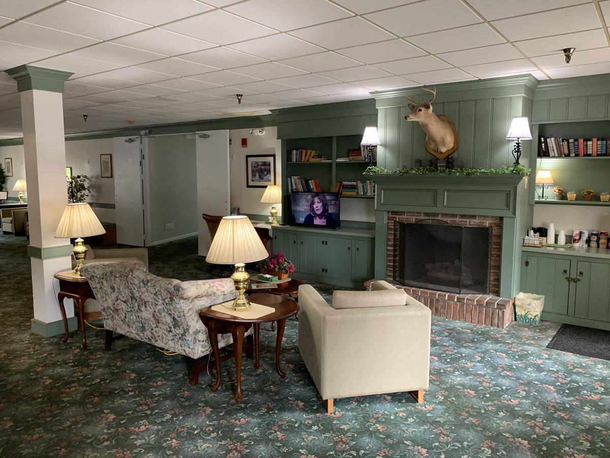 Surrey Inn - thumb 2