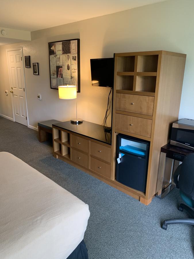 Surrey Inn - thumb 7