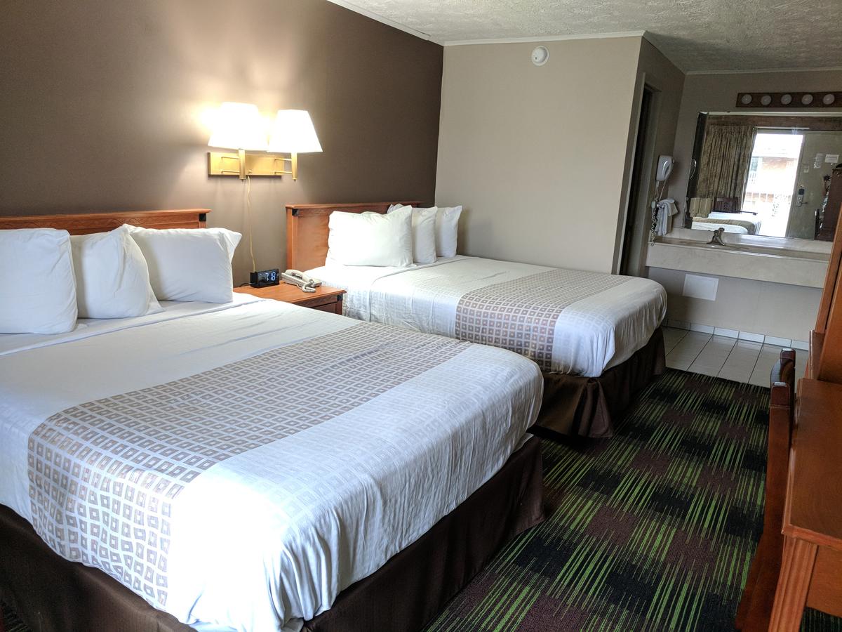 South Shore Inn - thumb 8