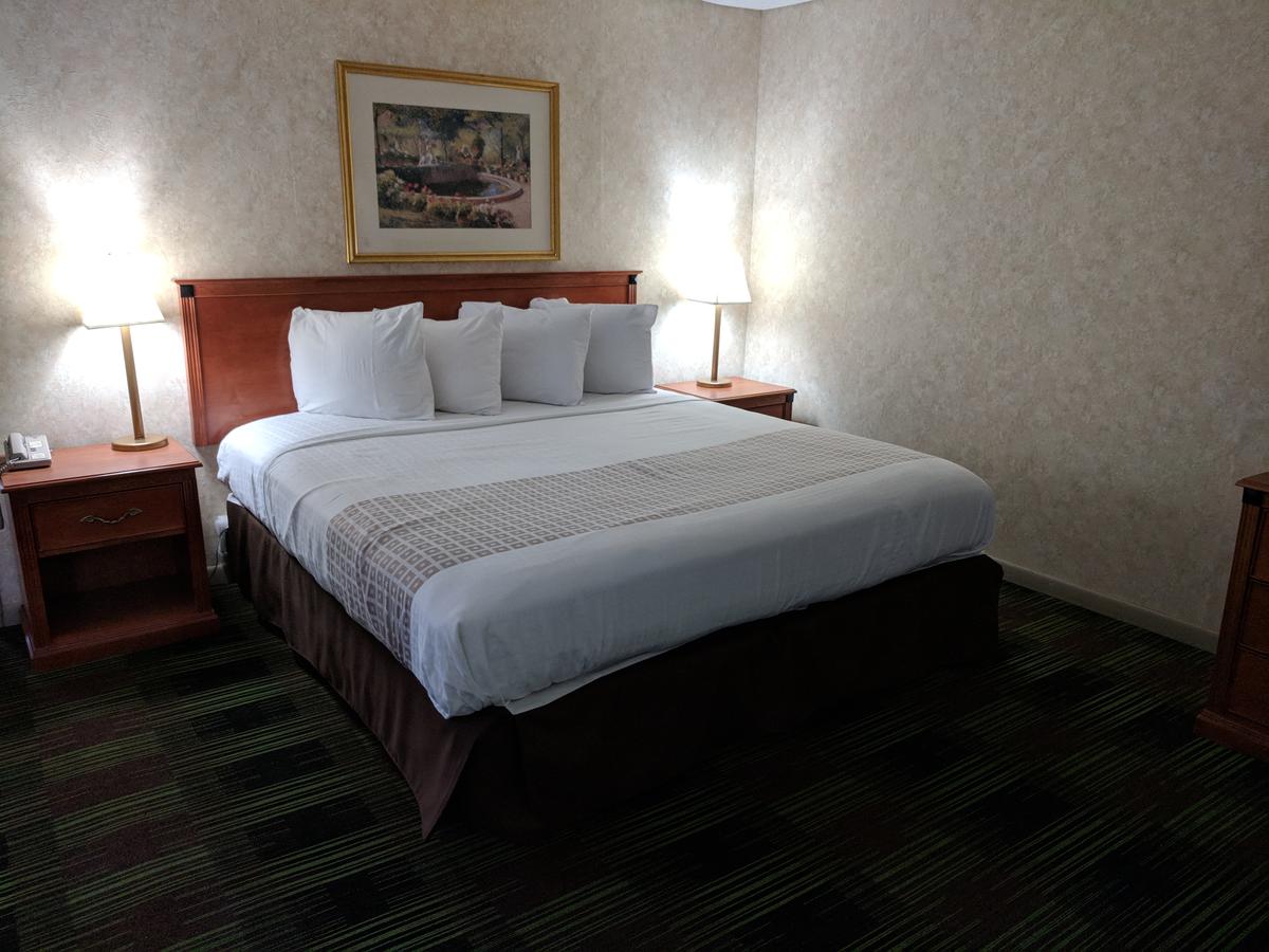 South Shore Inn - thumb 10