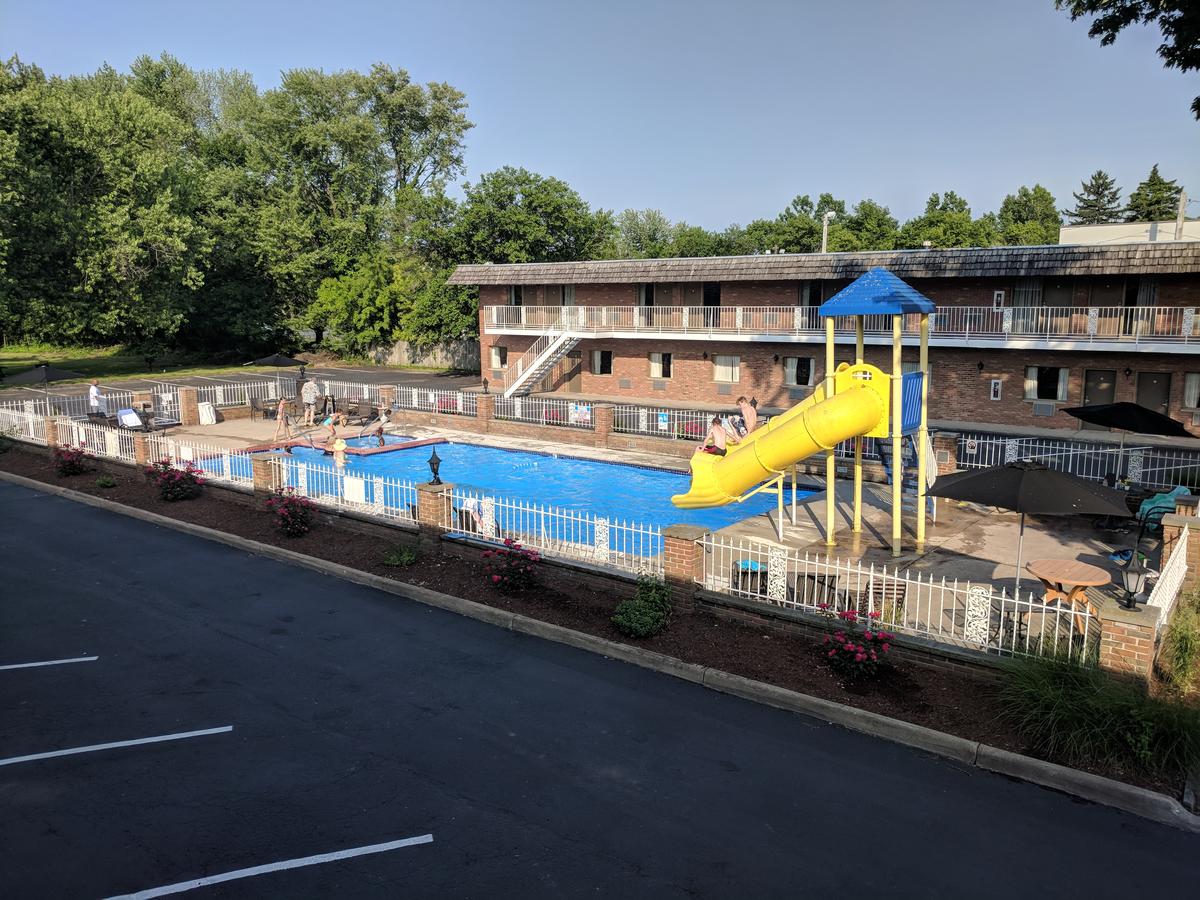 South Shore Inn - thumb 4