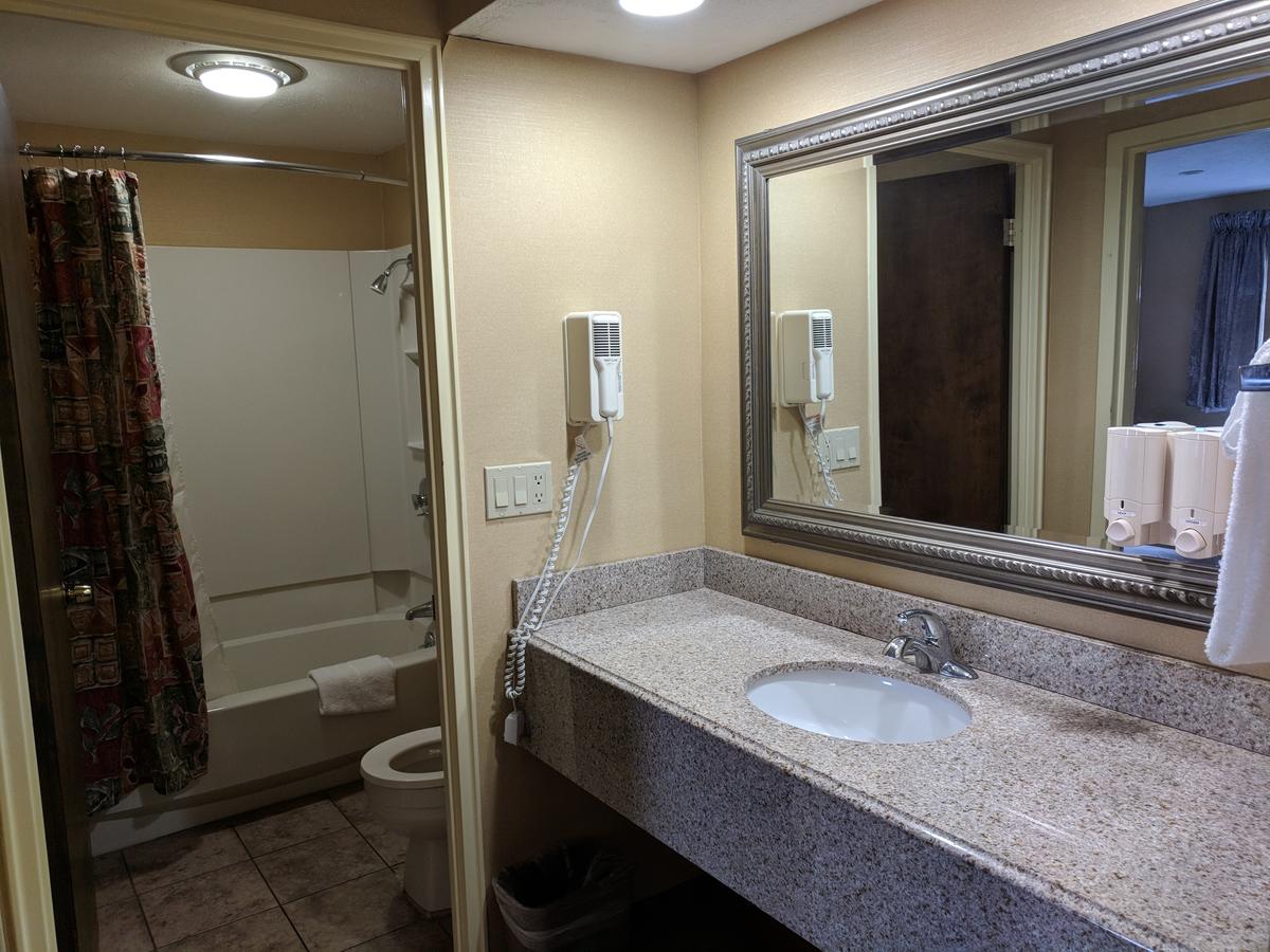 South Shore Inn - thumb 11