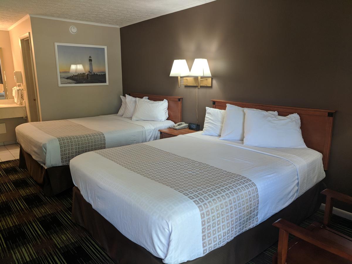 South Shore Inn - thumb 3