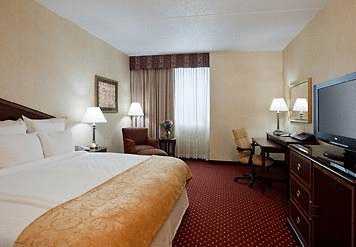 Columbus Airport Marriott - thumb 4