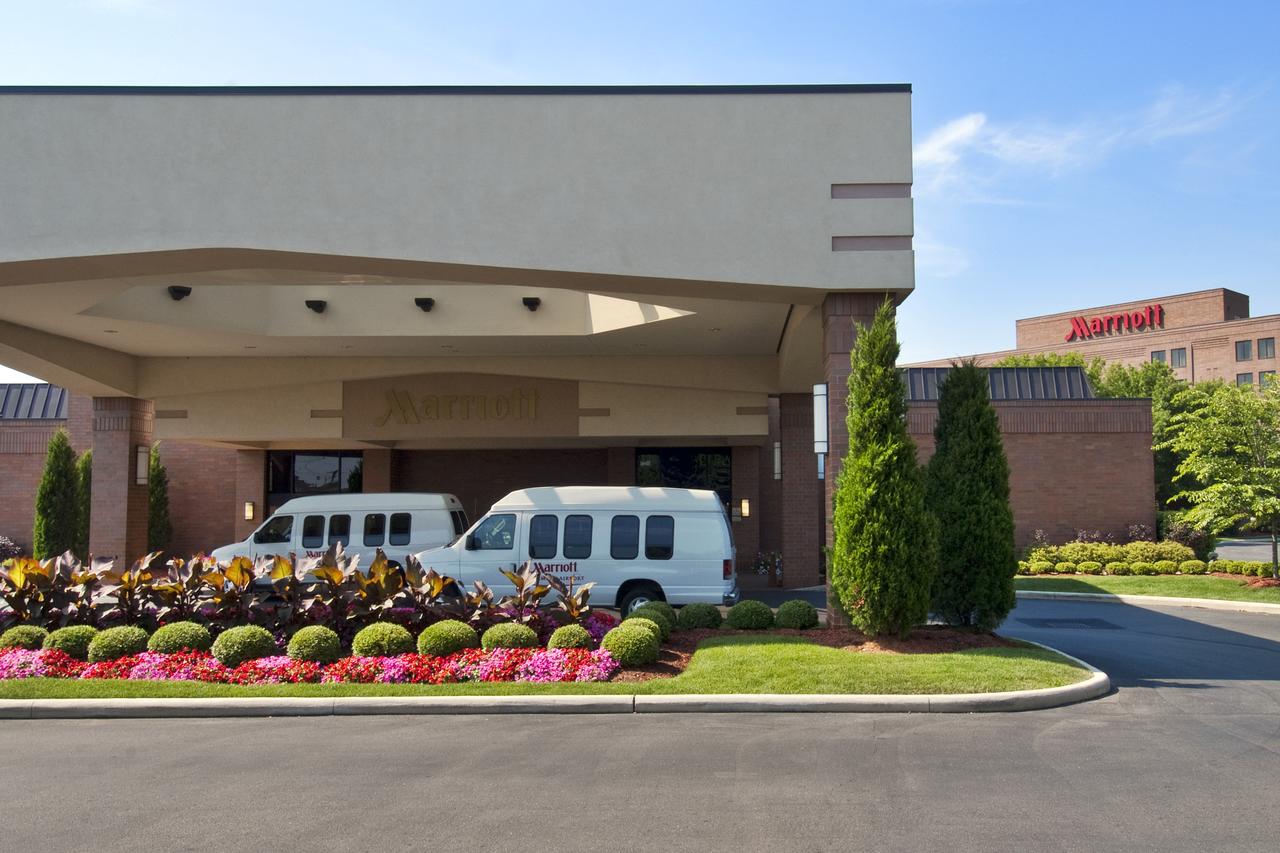 Columbus Airport Marriott - thumb 16
