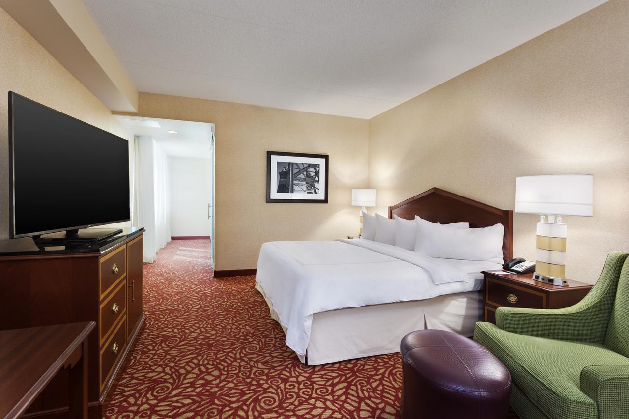 Columbus Airport Marriott - thumb 3