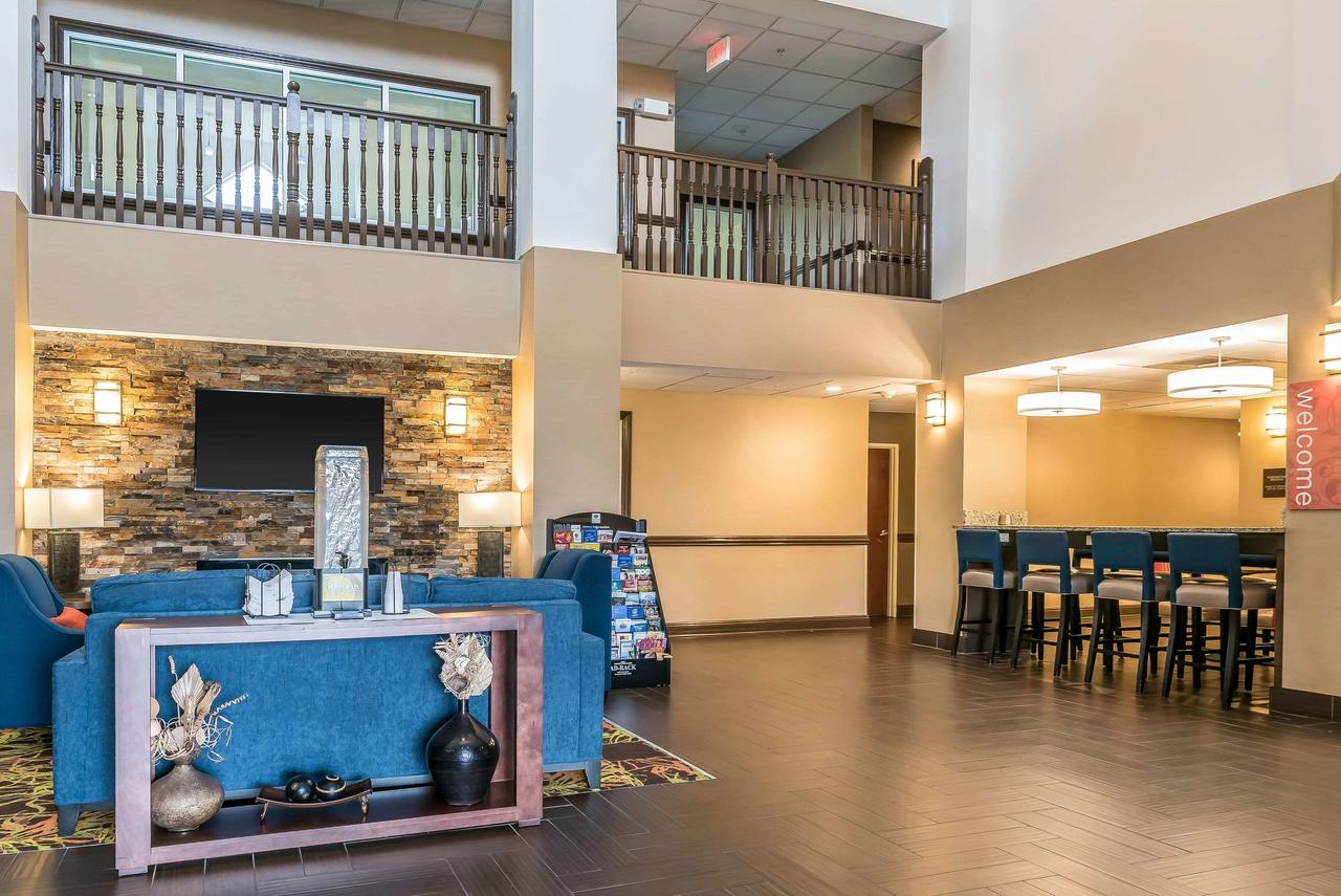 Comfort Suites Springfield - thumb 1