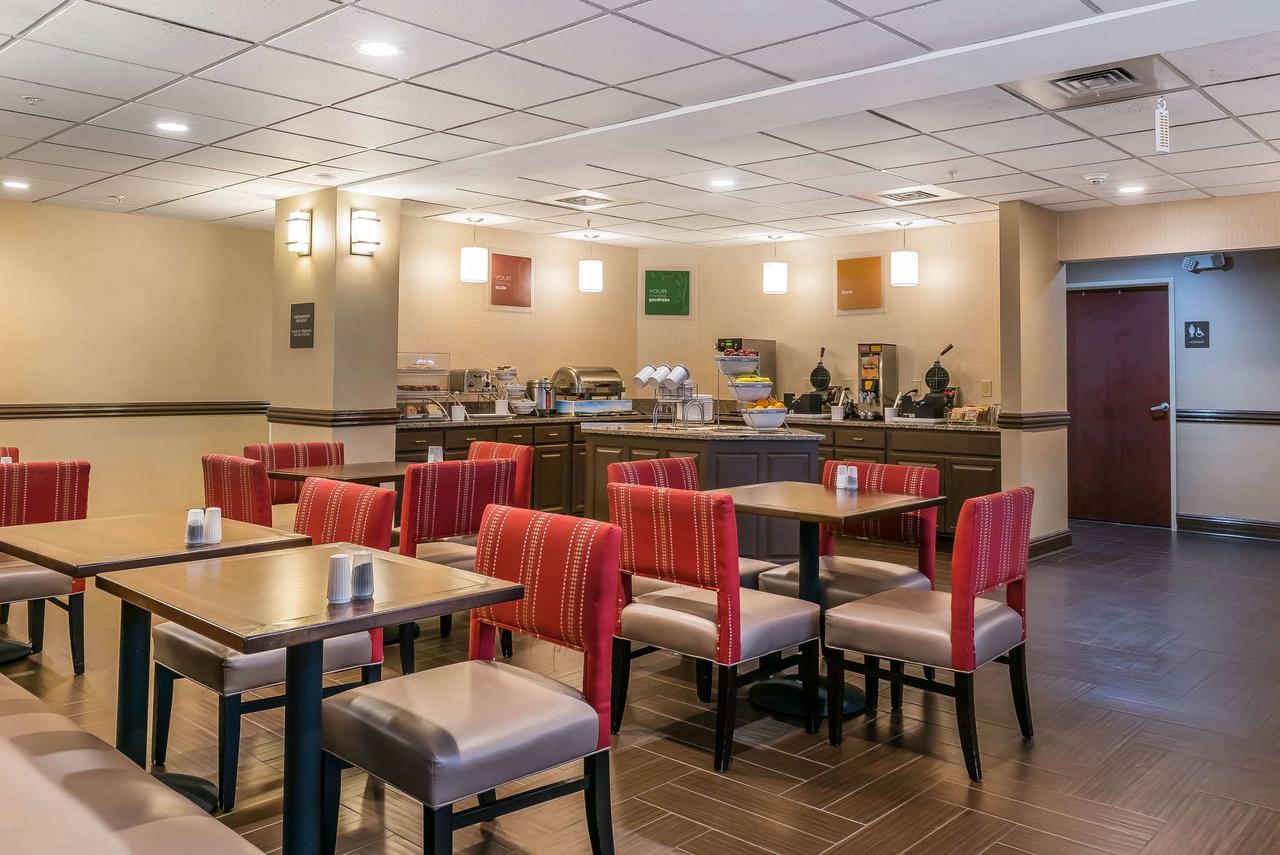Comfort Suites Springfield - thumb 16