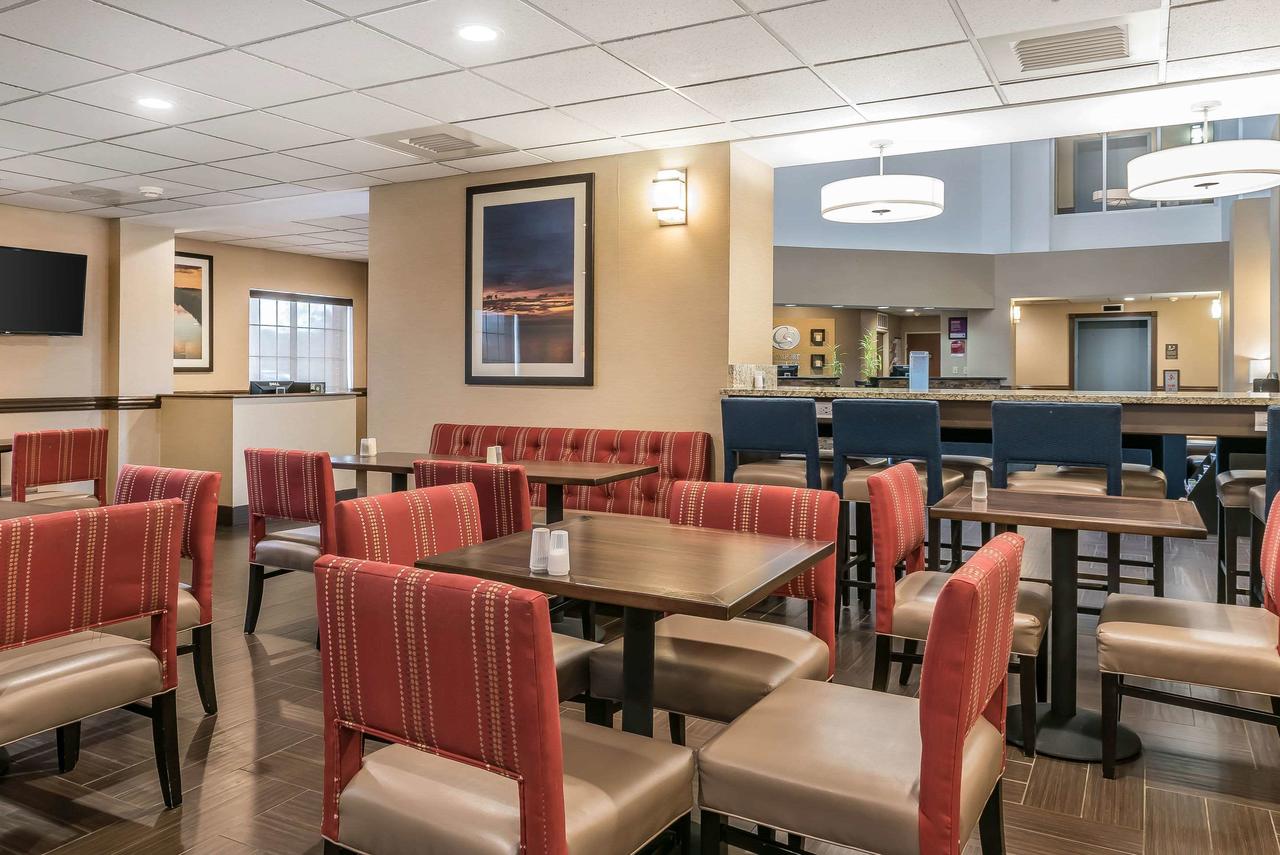 Comfort Suites Springfield - thumb 18