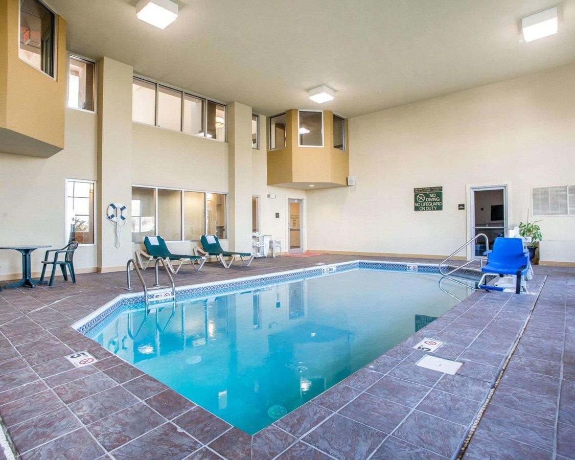 Comfort Suites Springfield - thumb 10