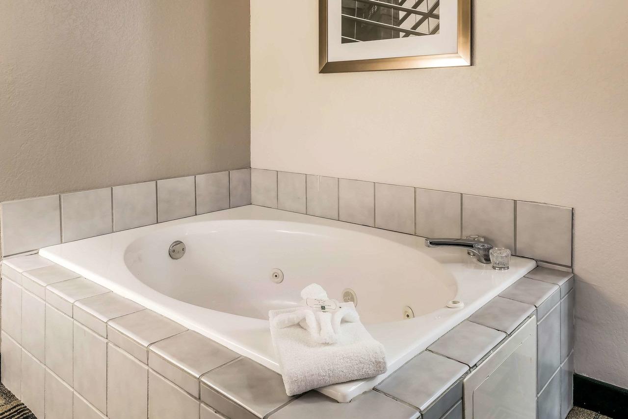 Quality Inn & Suites Mason Hwy 42 - thumb 28