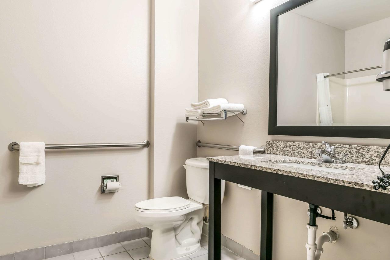 Quality Inn & Suites Mason Hwy 42 - thumb 23