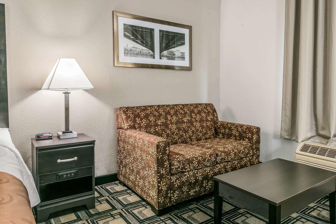 Quality Inn & Suites Mason Hwy 42 - thumb 3