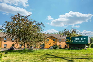 Quality Inn & Suites Mason Hwy 42