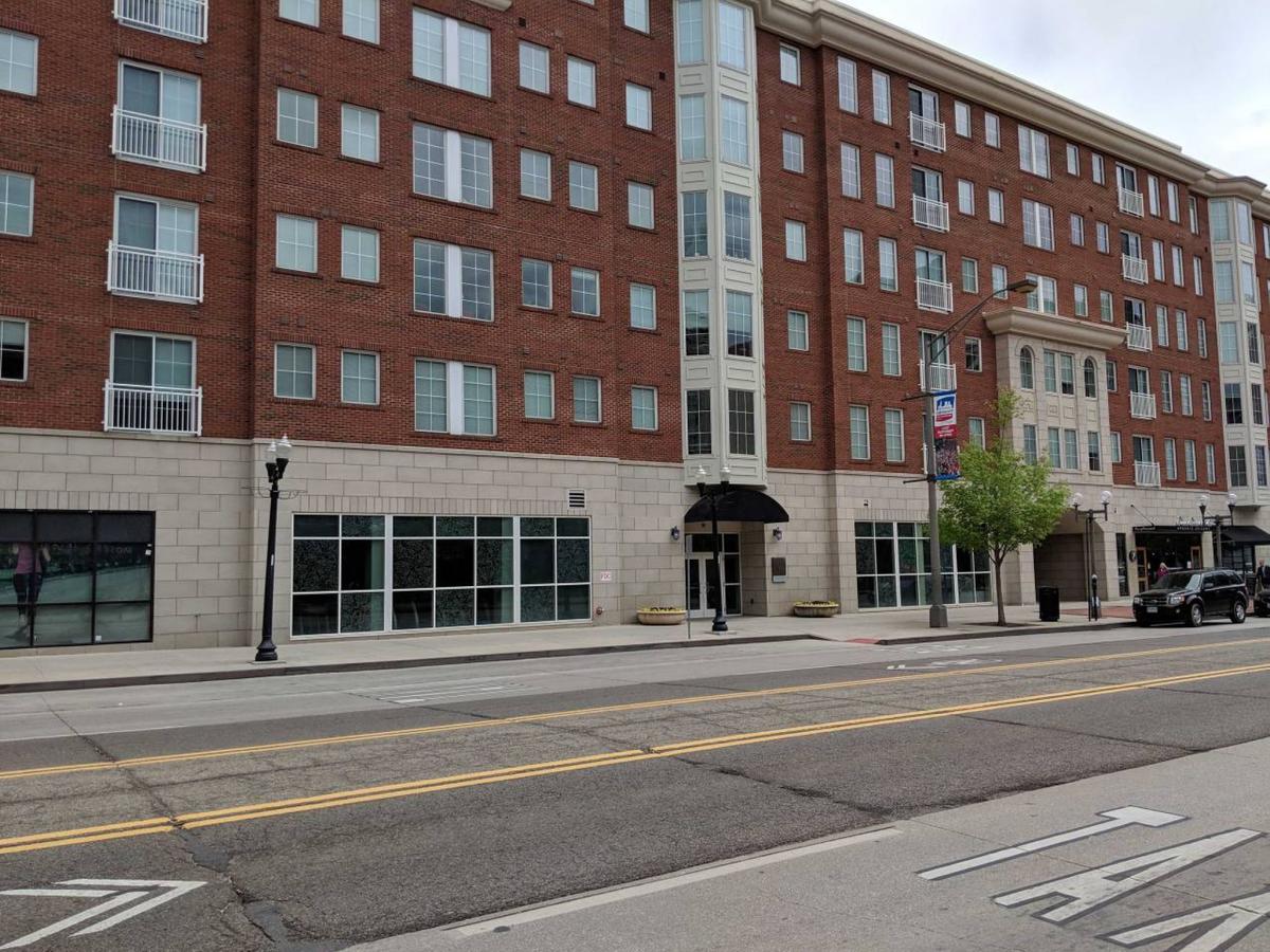 Center Of Entertainment - 1br At The Commons - thumb 15
