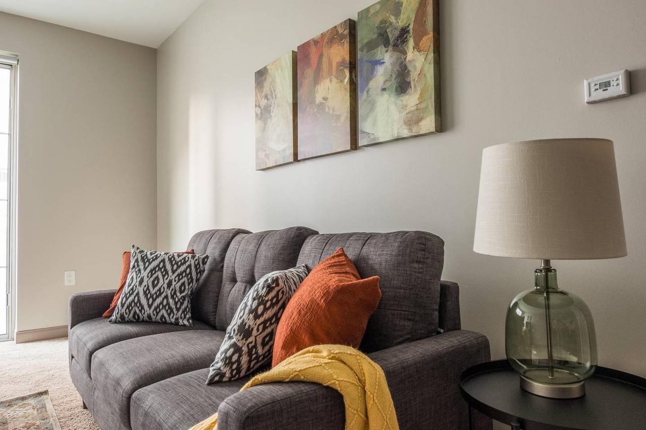 Center Of Entertainment - 1br At The Commons - thumb 20