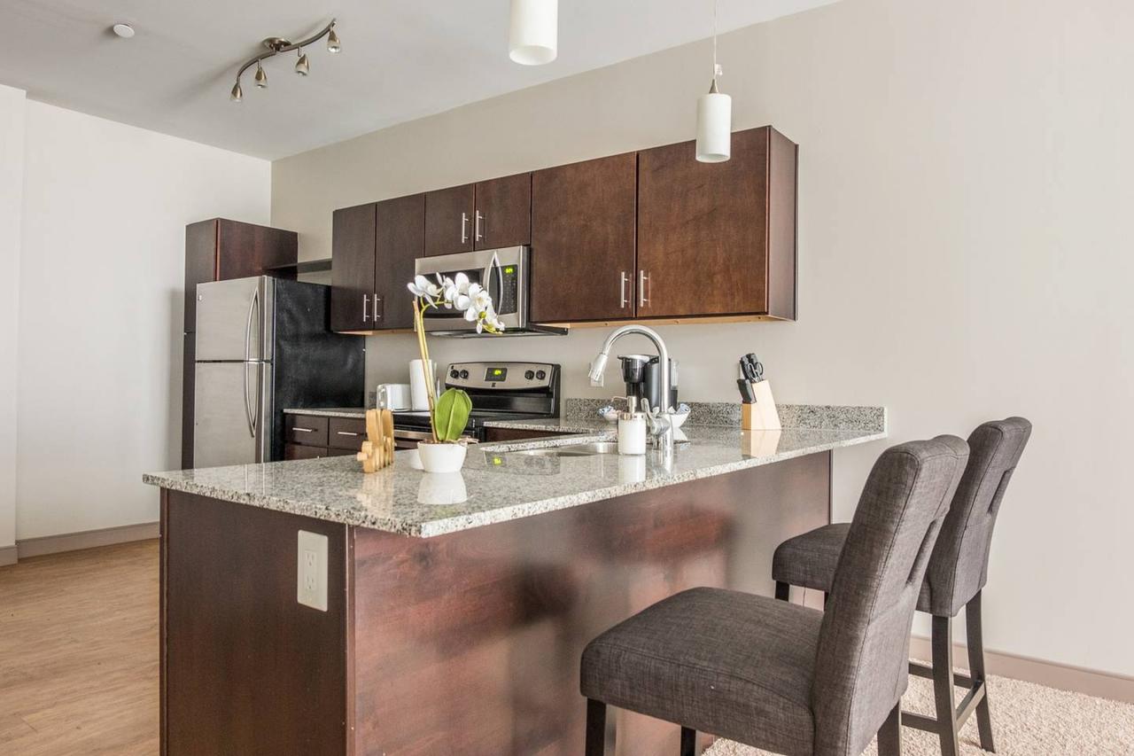 Center Of Entertainment - 1br At The Commons - thumb 17