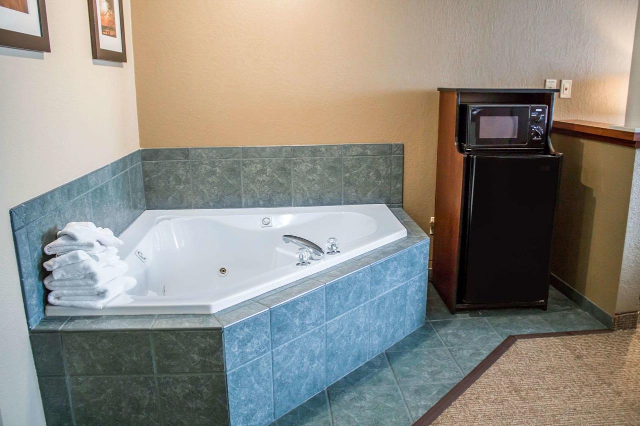 Comfort Inn & Suites Fremont - thumb 12