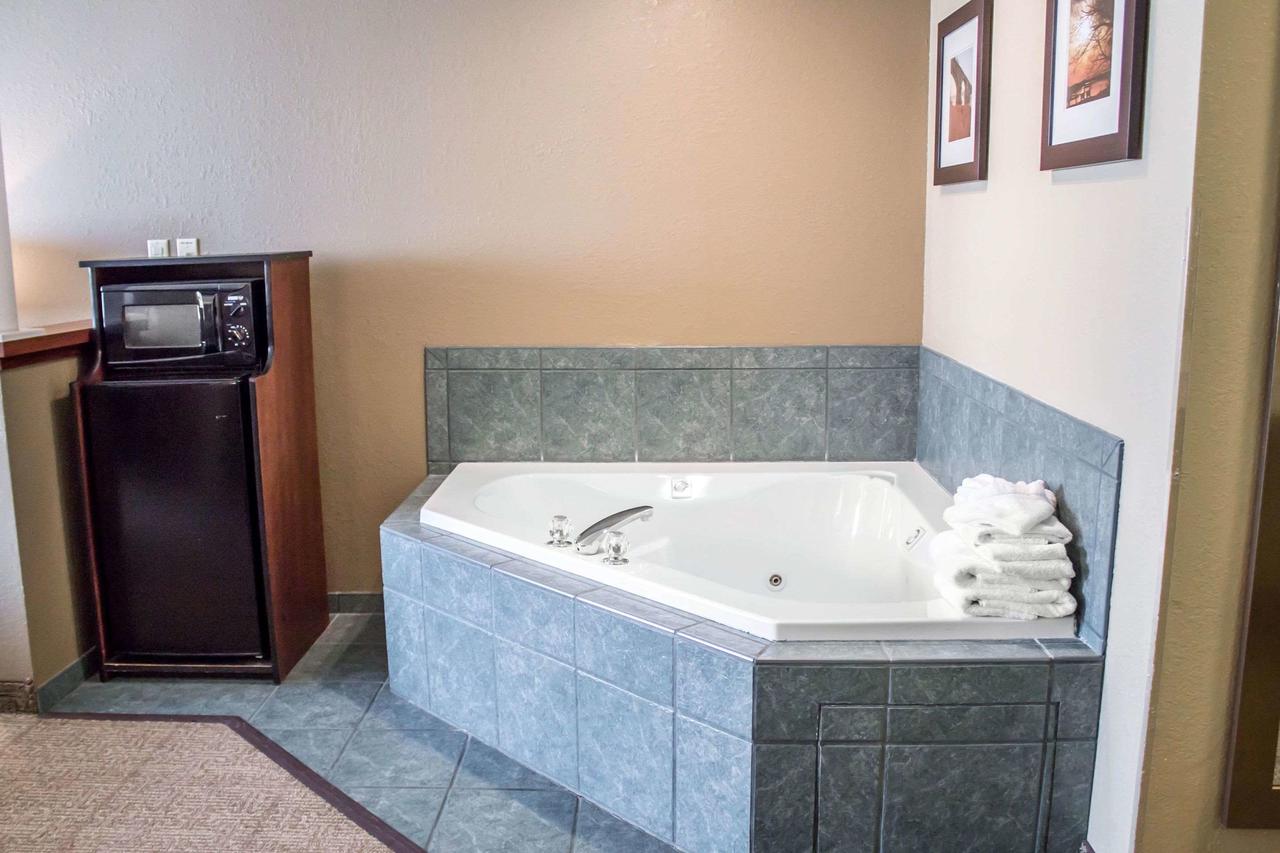 Comfort Inn & Suites Fremont - thumb 13