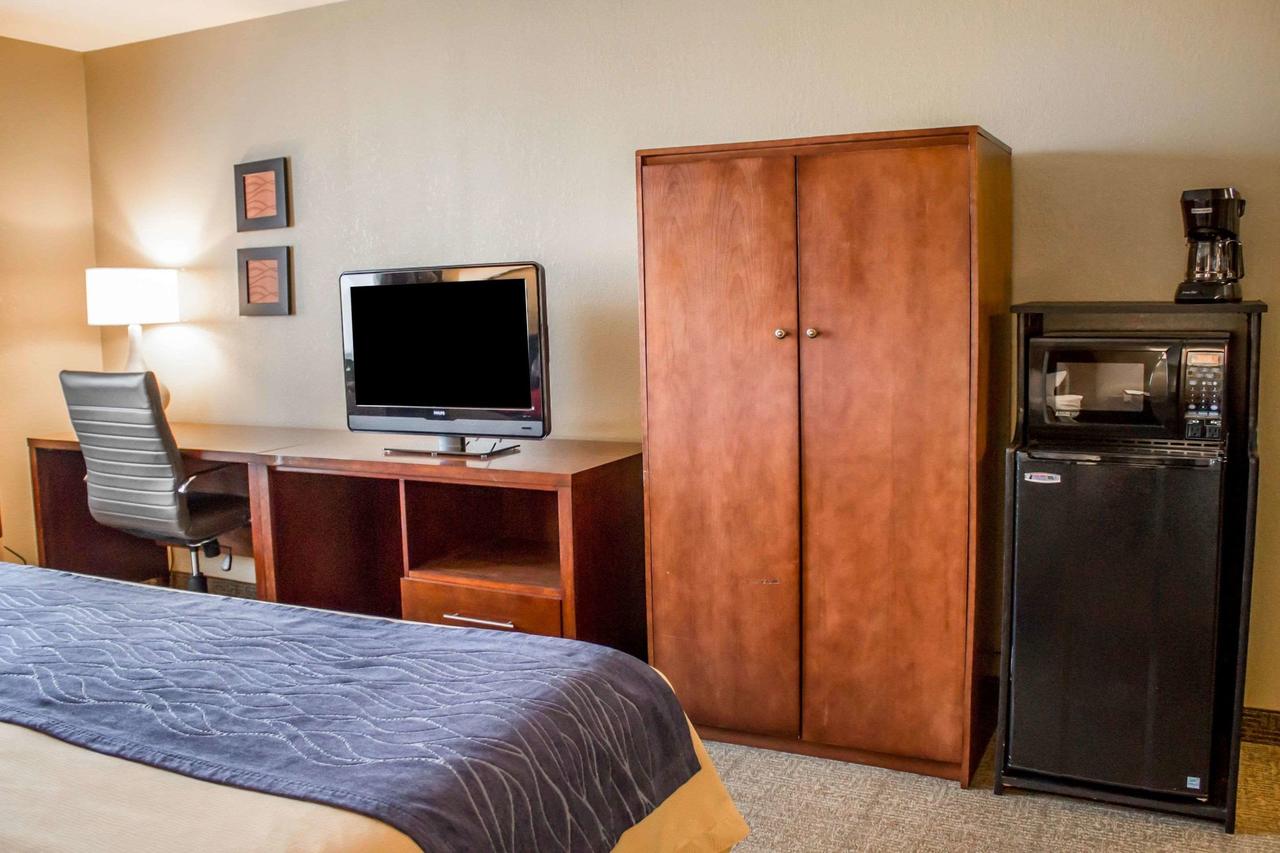 Comfort Inn & Suites Fremont - thumb 38