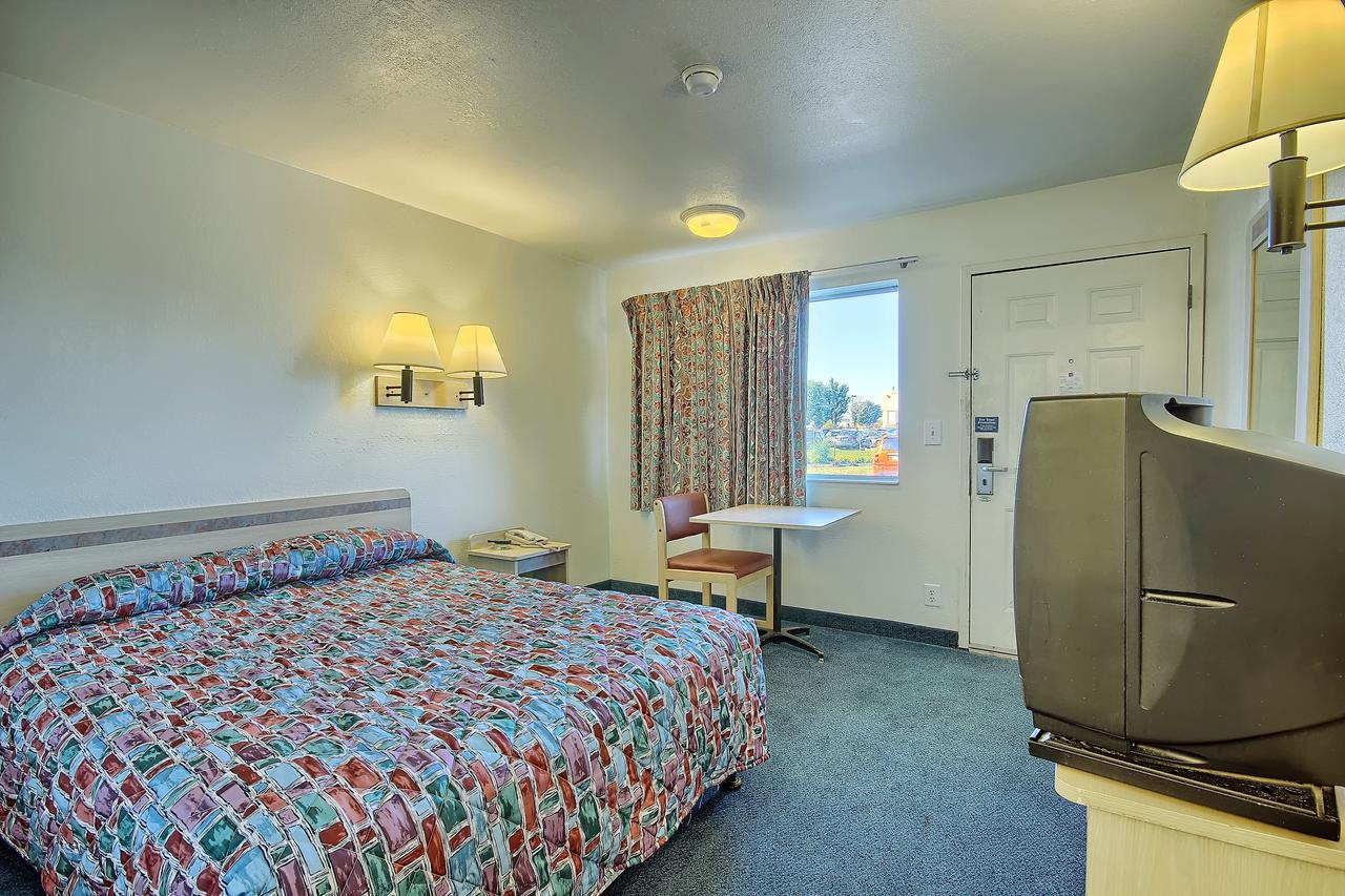 Rodeway Inn Columbus - thumb 15