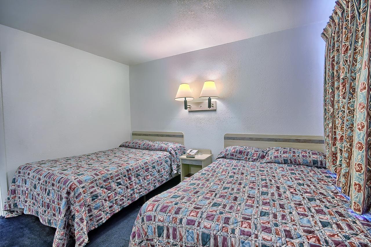 Rodeway Inn Columbus - thumb 9