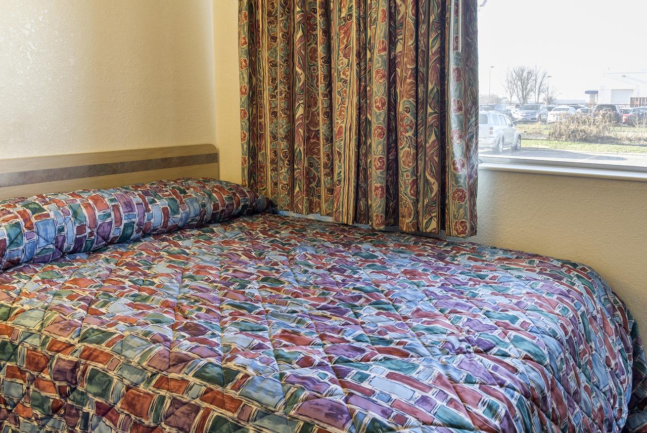 Rodeway Inn Columbus - thumb 33