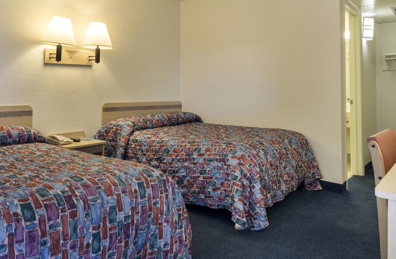 Rodeway Inn Columbus - thumb 26
