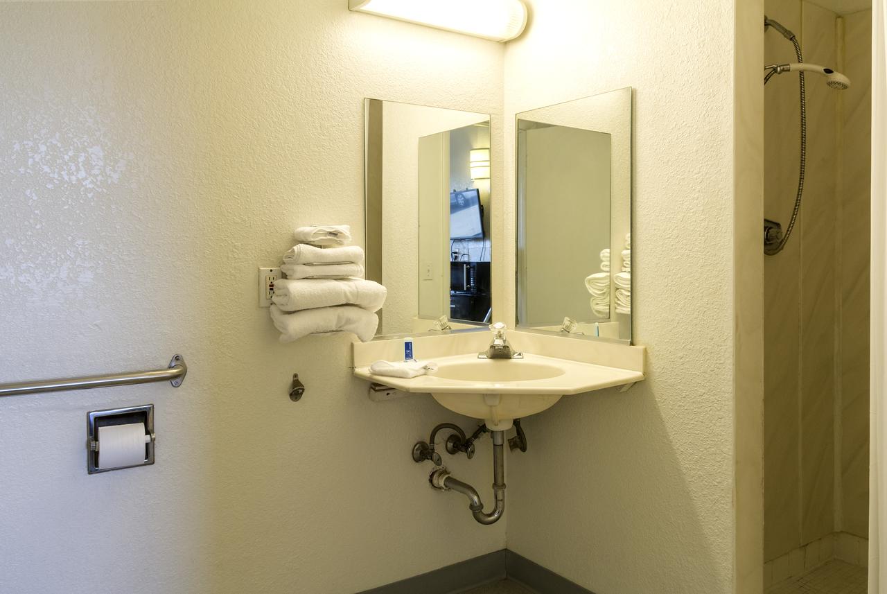 Rodeway Inn Columbus - thumb 32