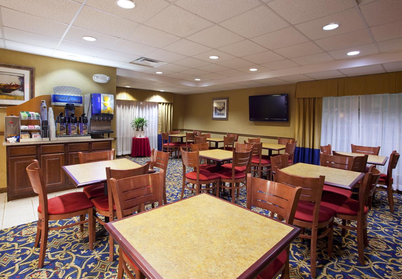 Holiday Inn Express Hotel & Suites Delaware-Columbus Area - thumb 12
