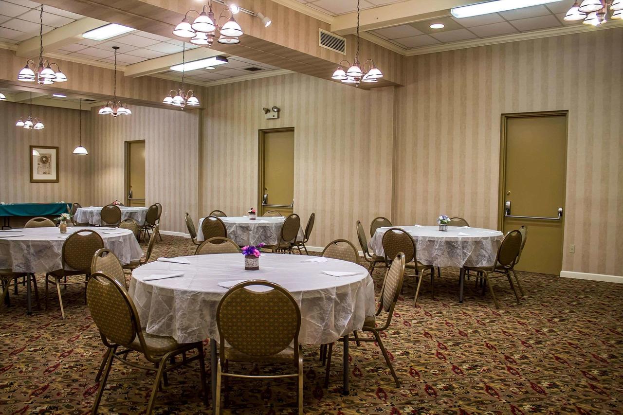 Quality Inn & Suites North - thumb 6