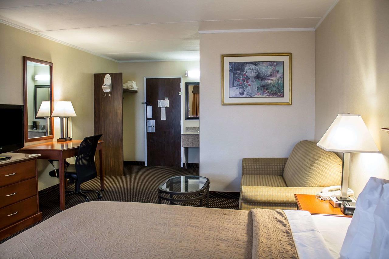 Quality Inn & Suites North - thumb 8