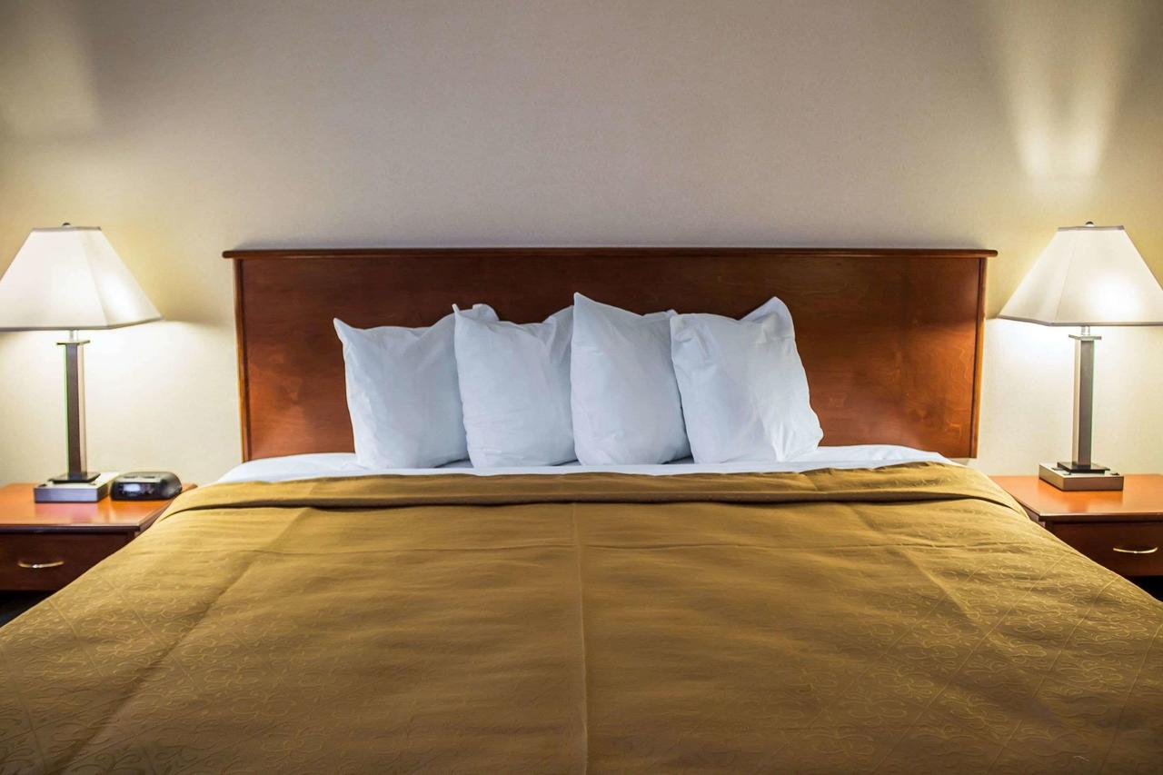 Quality Inn & Suites North - thumb 7