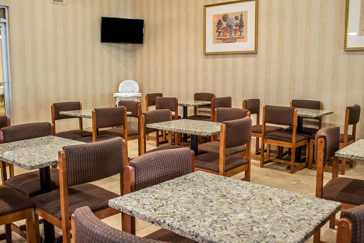 Quality Inn & Suites North - thumb 18