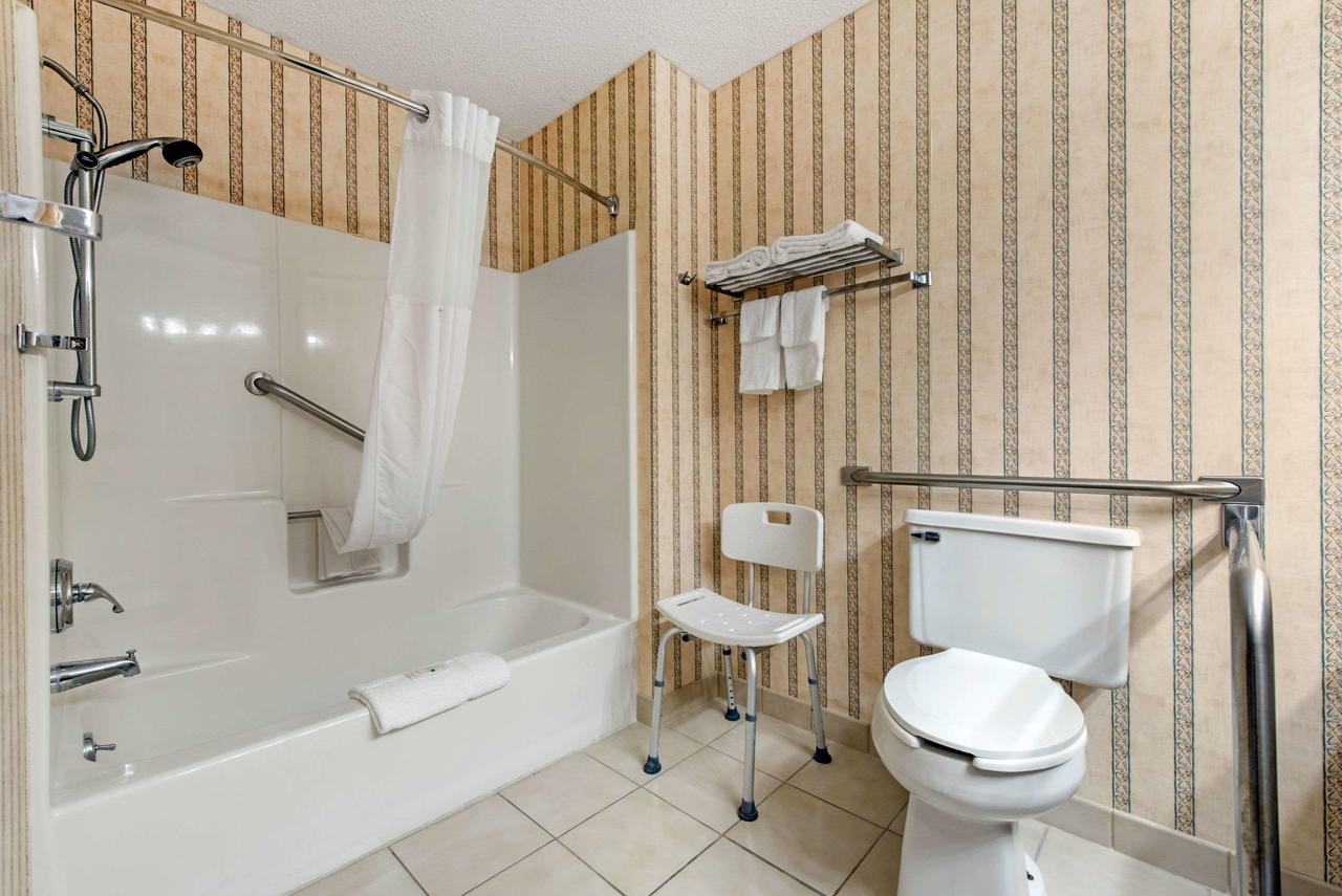 Quality Inn - Fairborn - thumb 5