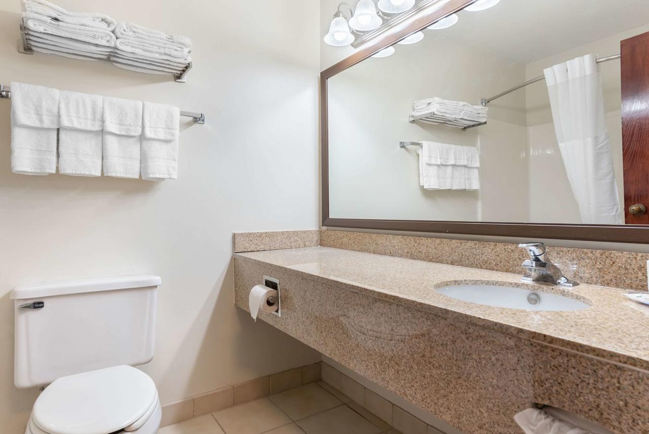 Quality Inn - Fairborn - thumb 16