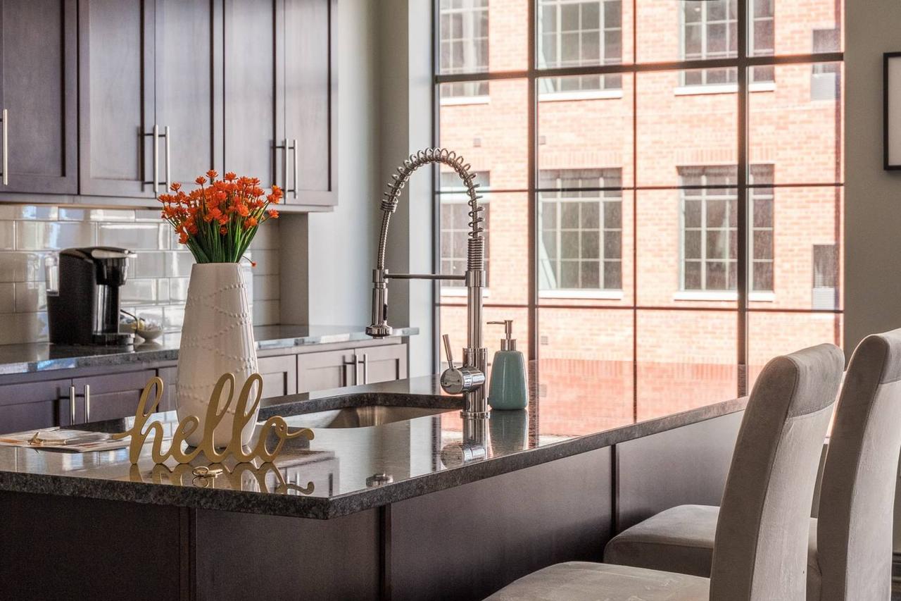 Open Loft W/ Balcony - Near Scioto River + Dining - thumb 5